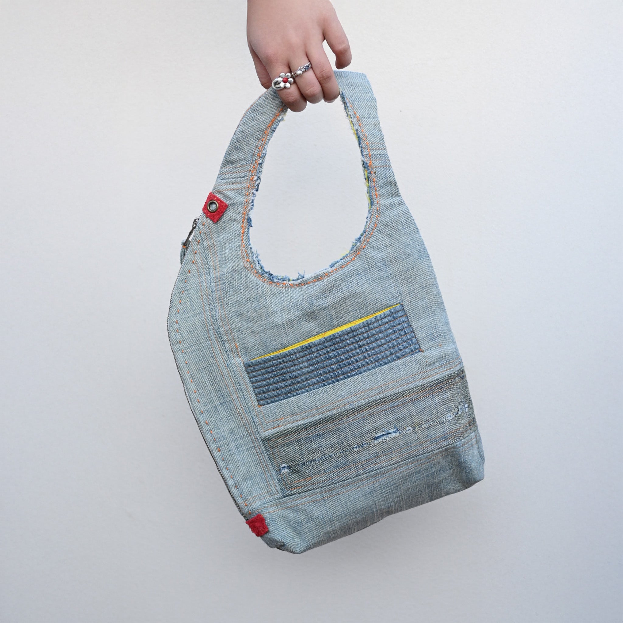 The Aria Loop - Miro Clutch