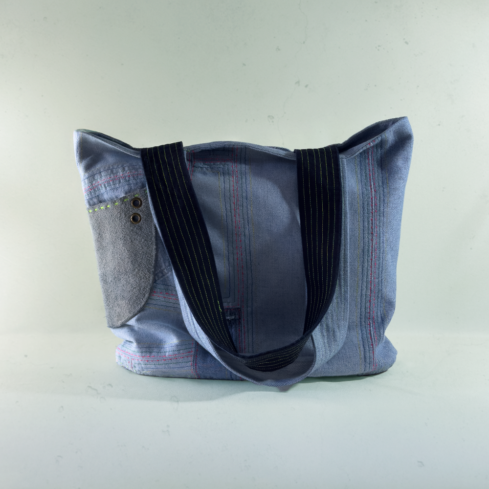 Stormy Tote - Prism Voyage