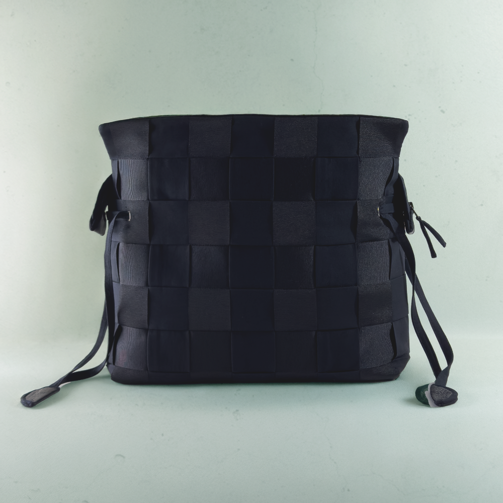 Midnight  Maven - Rosa Clutch