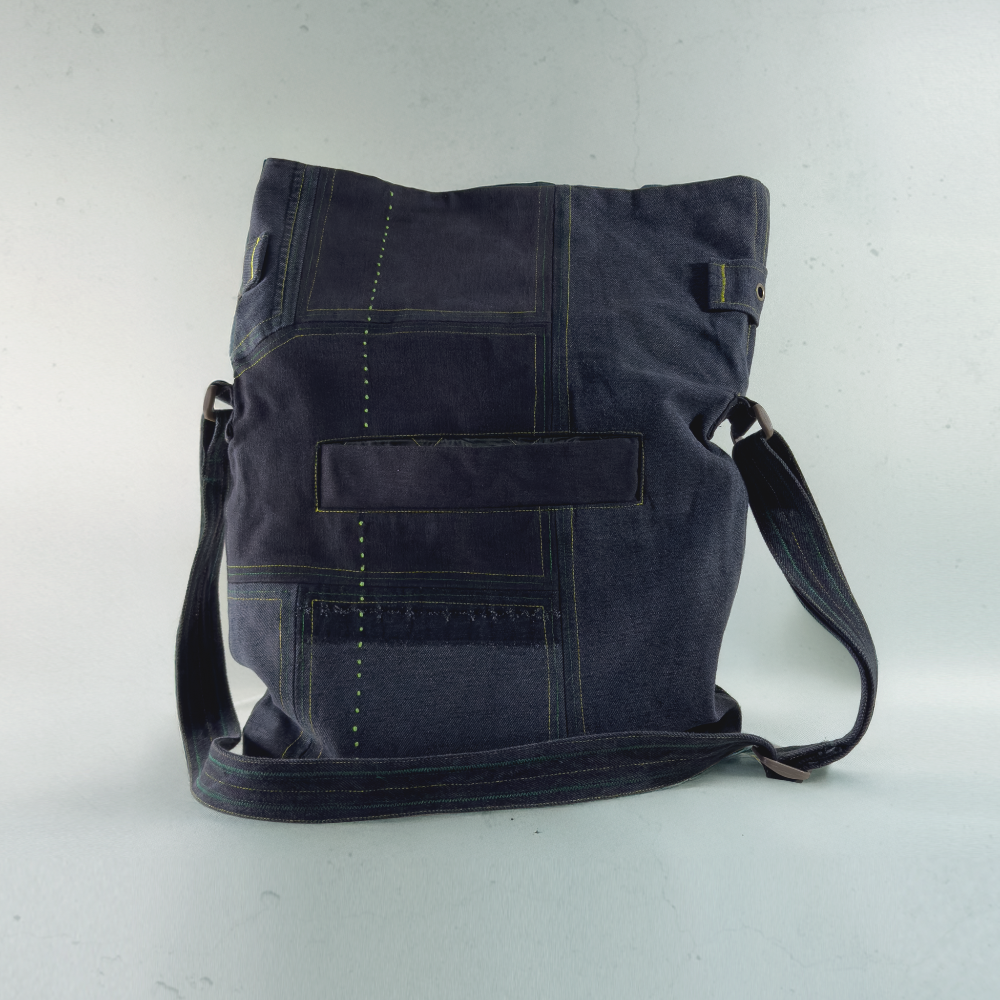 Echo Fold - Moir Messanger