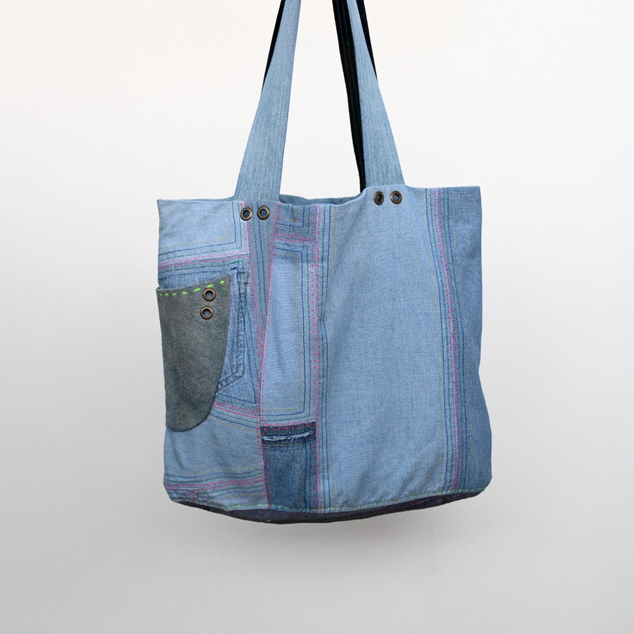 Stormy Tote - Prism Voyage