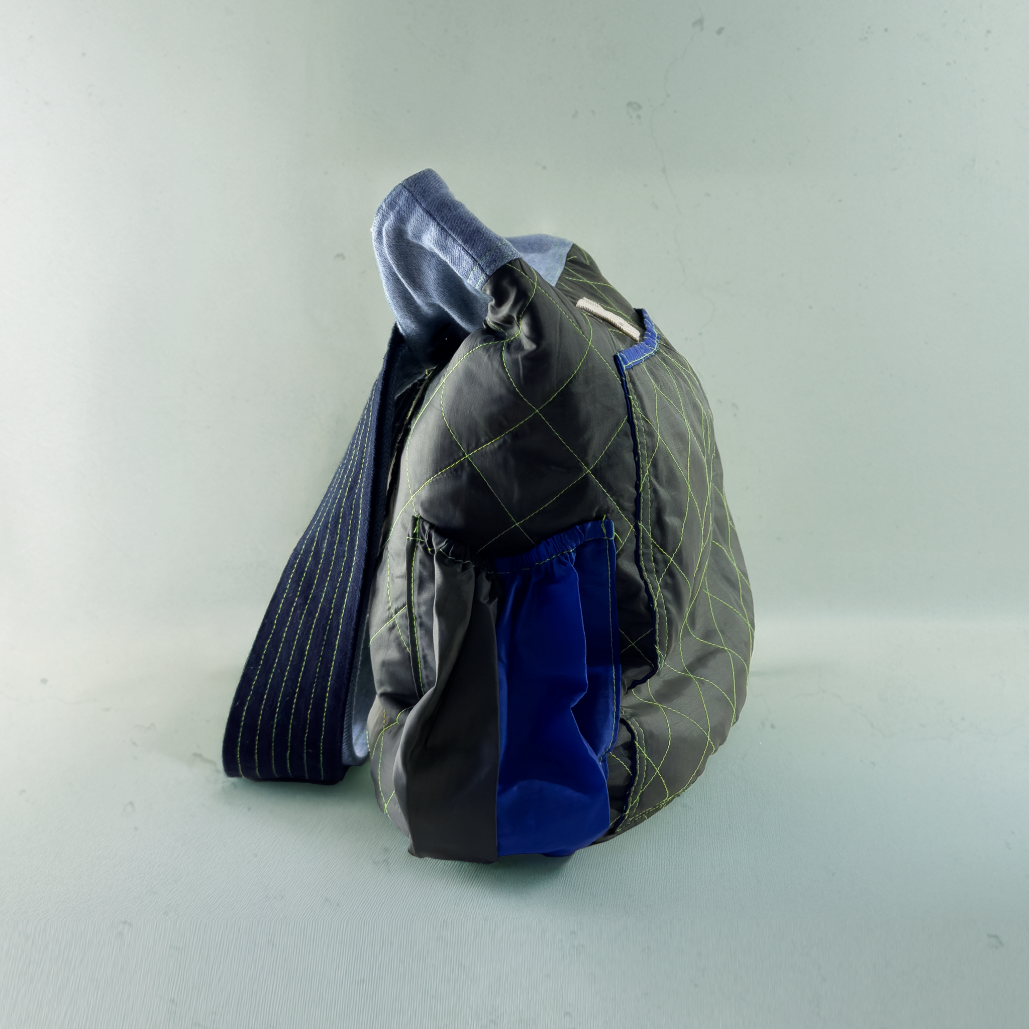 Stormy Tote - Prism Voyage