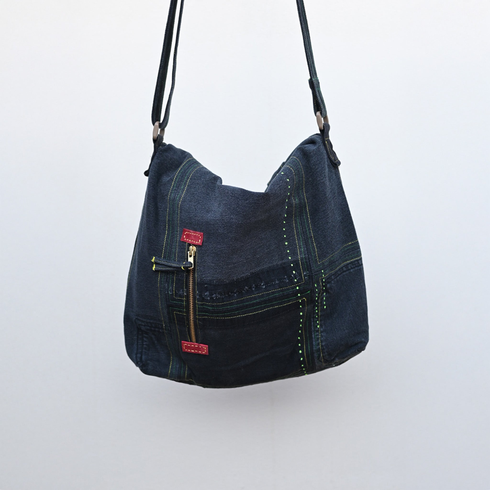 Echo Fold - Moir Messanger