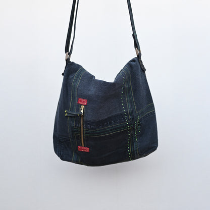 Echo Fold - Moir Messanger