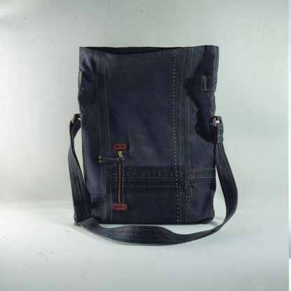 Echo Fold - Moir Messanger