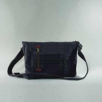 Echo Fold - Moir Messanger