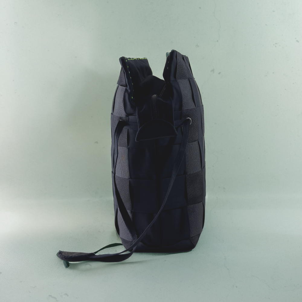 Midnight  Maven - Rosa Clutch